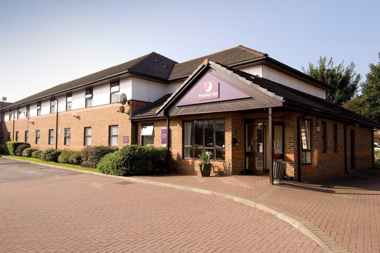 Premier Inn Cardiff City South Экстерьер фото