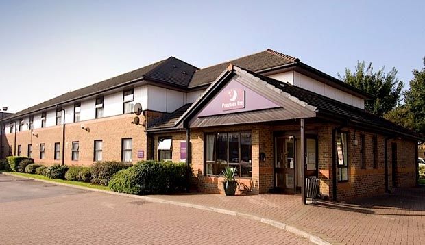 Premier Inn Cardiff City South Экстерьер фото